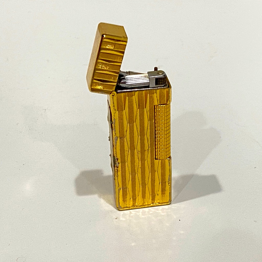 Vintage GoldChrome Hadson Impala Lighter Vintage GoldChrome Hadson Impala Lighter
